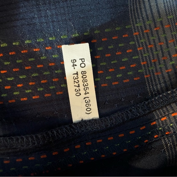 Tommy Bahama 100% Solk Navy Plaid Men's Shirt Size L - Picture 4 of 8